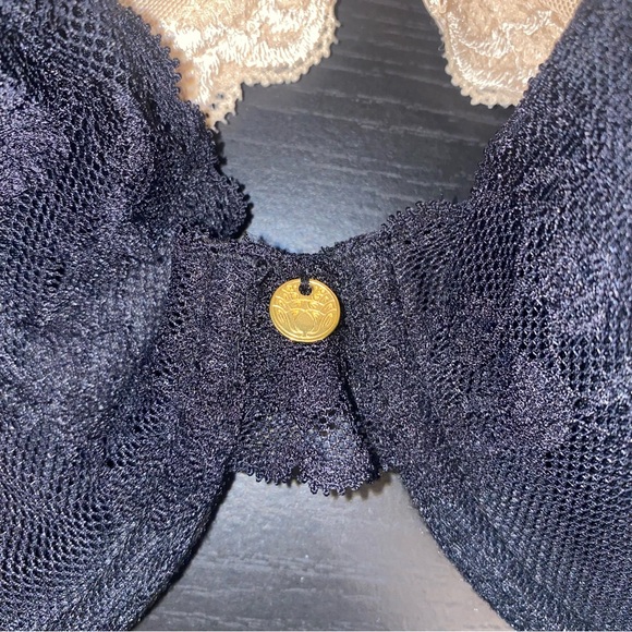 NATORI LACE BRA - bundle of 2 - new without tag
Size 32DD - Picture 3 of 11